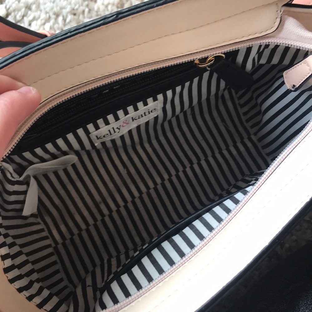 Pink Color Block Purse - Picture 3 of 4